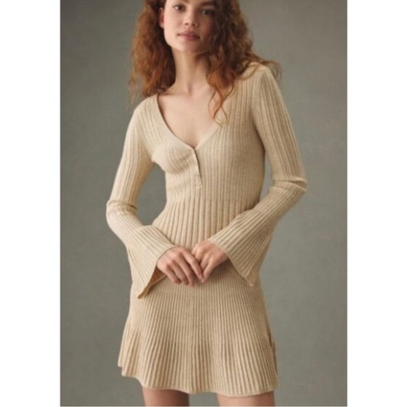 Anthropologie Dresses & Skirts - ANTHROPOLOGIE WORN ONCE DAILY PRACTICE BELL SLEEVE SWEATER DRESS XXS
